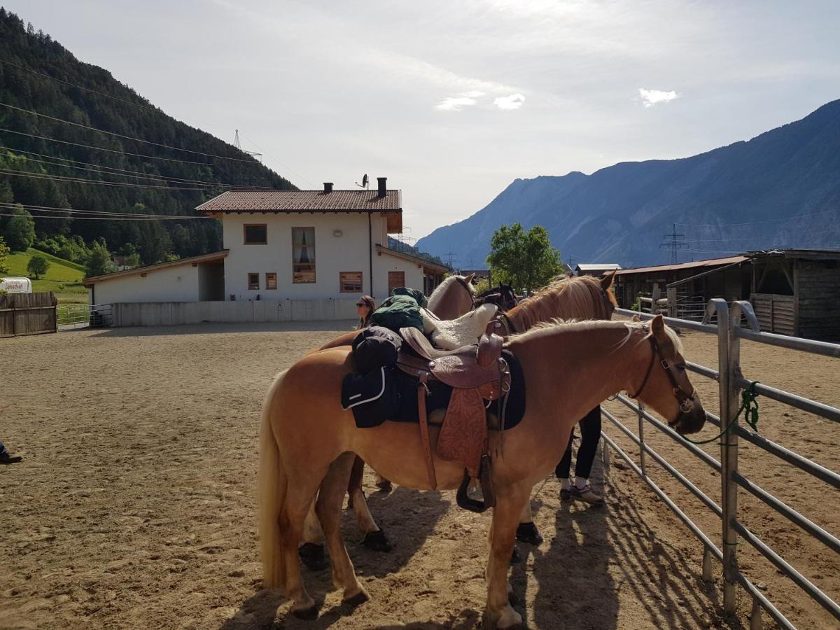 B&B Margit'S Ranch Urlaub Am Pferdehof Silz Buitenkant foto